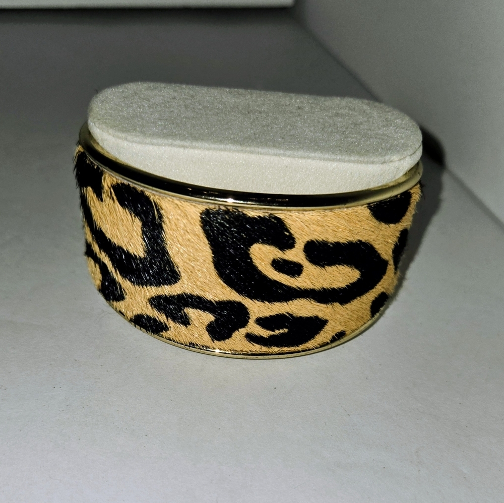 Leopard Print Cuff Bracelet Goldtone - Picture 2 of 10